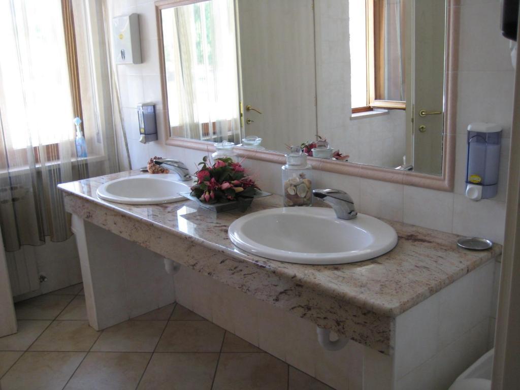 Hotel Il Giardino Dogliani Pokoj fotografie